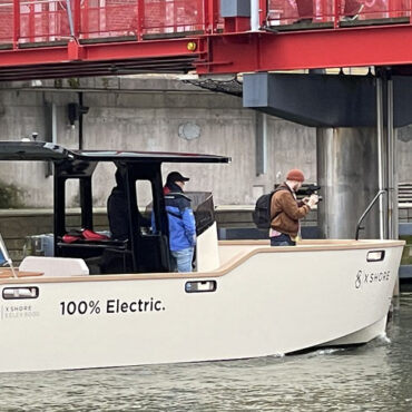 X Shore elbåt