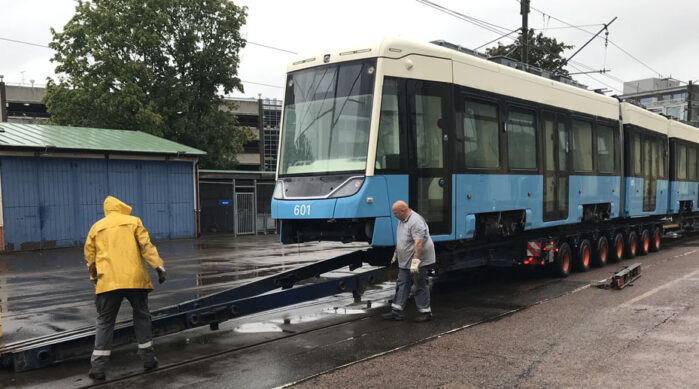 Lång spårvagn